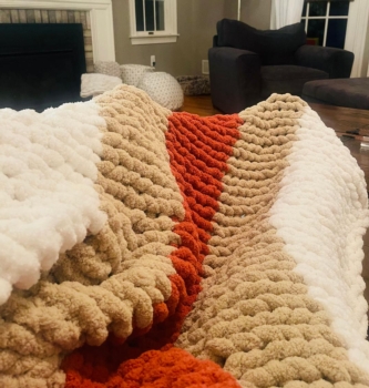 Fall Chunky Hand Knit Blankets==No experience Needed==