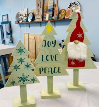 DIY your favorite Christmas Wood Project