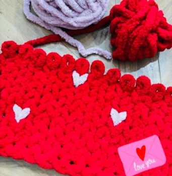 Chunky Knit Valentines Blanket