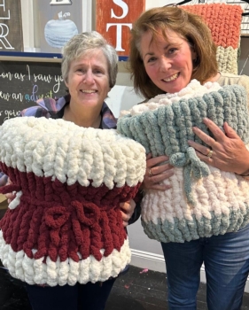 Cozy Chunky Blanket Workshop  No experience needed