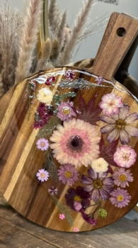 Pressed Flowers with Flood Safe Resin,Charcuterie Board