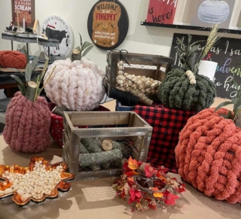 GS Brownie Troop 82303 Chunky Knit Pumpkin Event